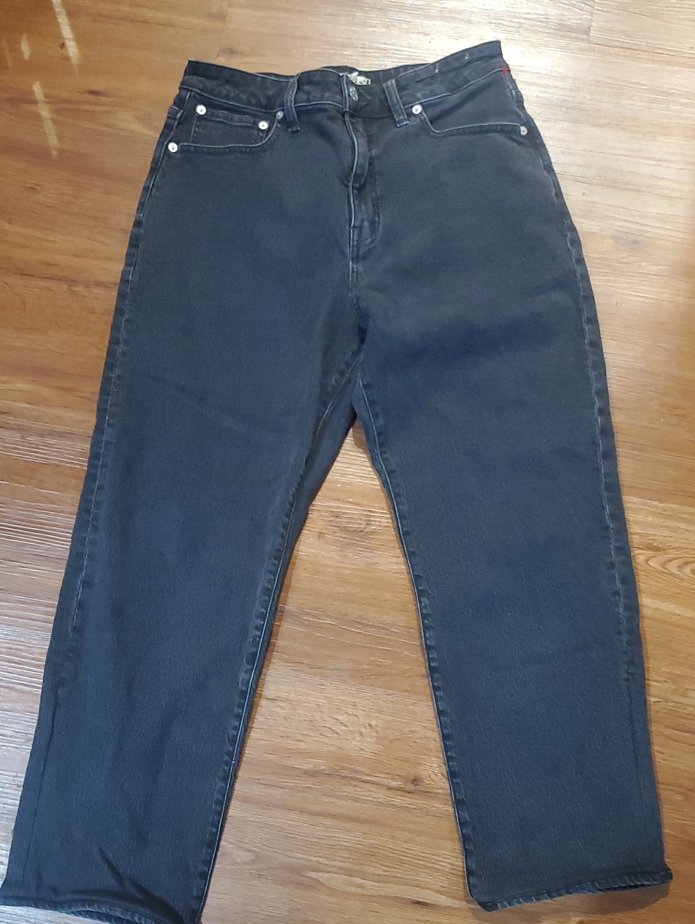 ⭐️FREE⭐️Madewell Women's Black Straight-Leg Jeans